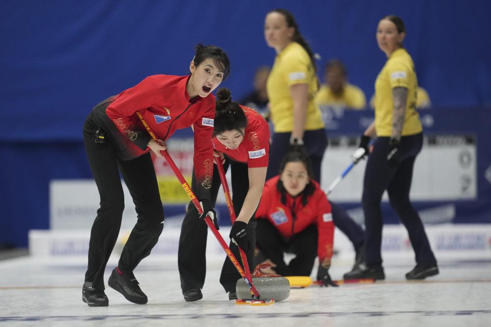 媒体人建言邵佳一：必须年轻化，在场上要争主动权和快节奏