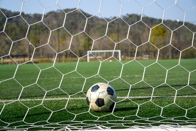 欧冠师徒对决首演，皇马主场迎战曼城